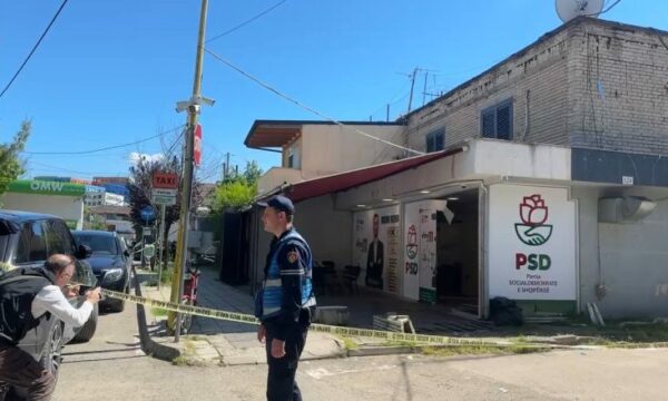 Gjuajtje me armë në zyrat e PSD-së në Tiranë