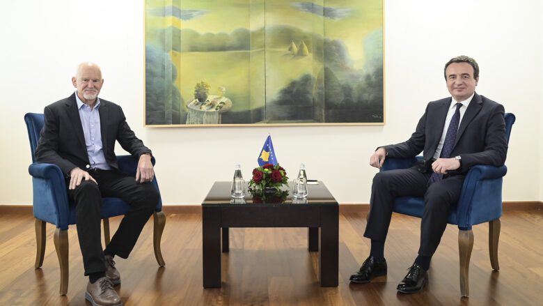 Kurti takon ish-kryeministrin grek Papandreou