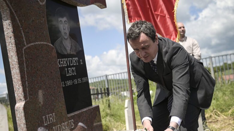 26-vjetori i rënies heroike të Xhevdet Lecit, Kurti: Ishte patriot dhe humanist