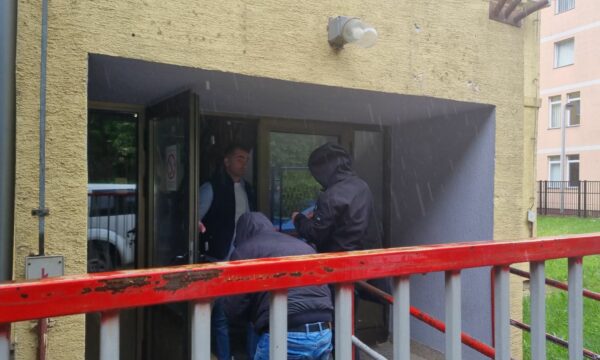 Mbyllet zyra ilegale e punësimit në veri, Elshani jep detaje