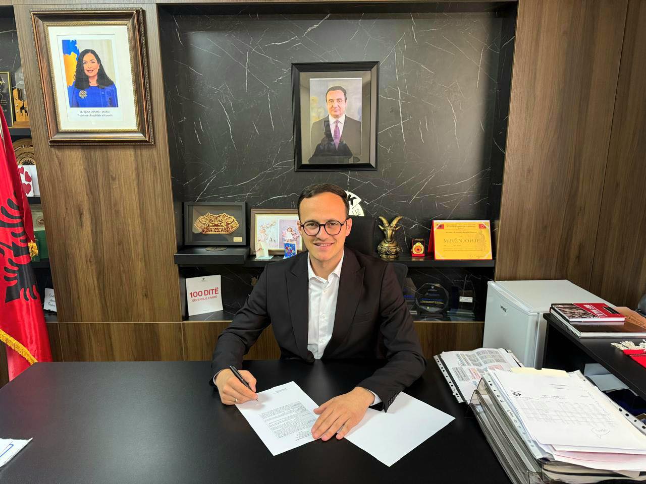 Alban Hyseni i shpërblen me ekskursion falas në Shqipëri, maturantët e Gjilanit