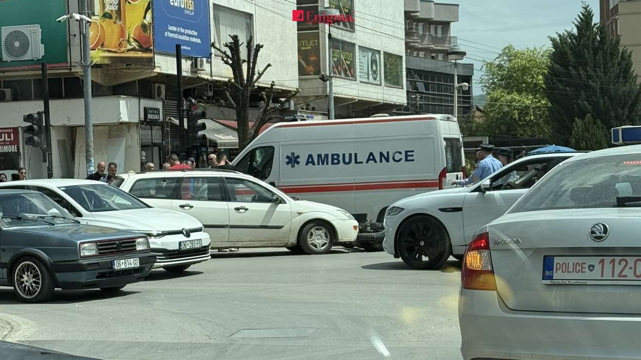 Aksident në qendër të Gjilanit, lëndohet një person