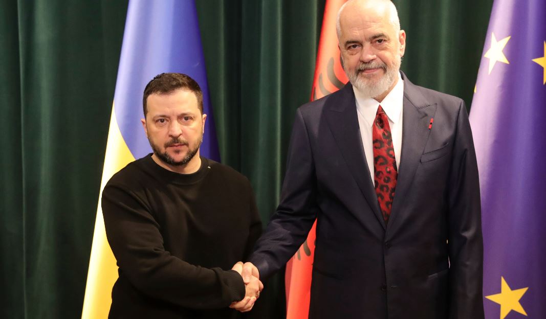 Zelensky e uron Ramën për fitoren: Ju uroj suksese në shërbimin ndaj popullit shqiptarë