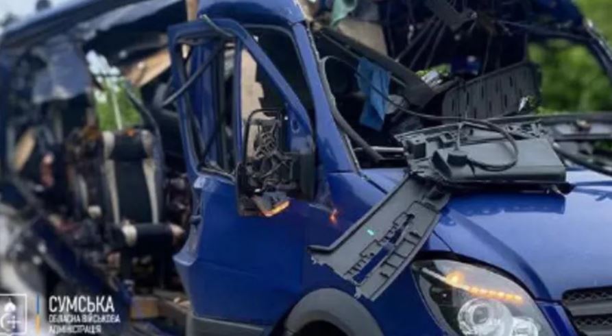 Rusia sulmon autobusin civil në Ukrainë, vriten 9 persona