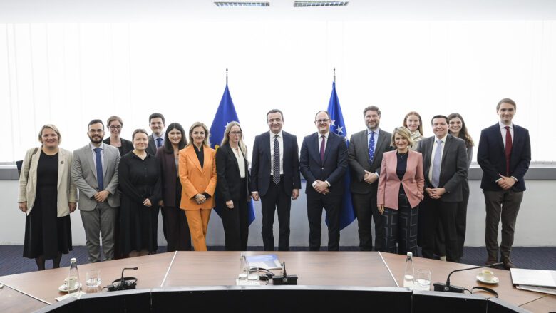 Kurti priti në takim delegacionin e Kongresit amerikan dhe Atlantic Council