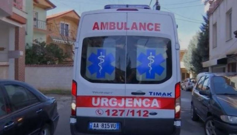 Shembet muri rrethues në Shqipëri, humb jetën një 4-vjeçare