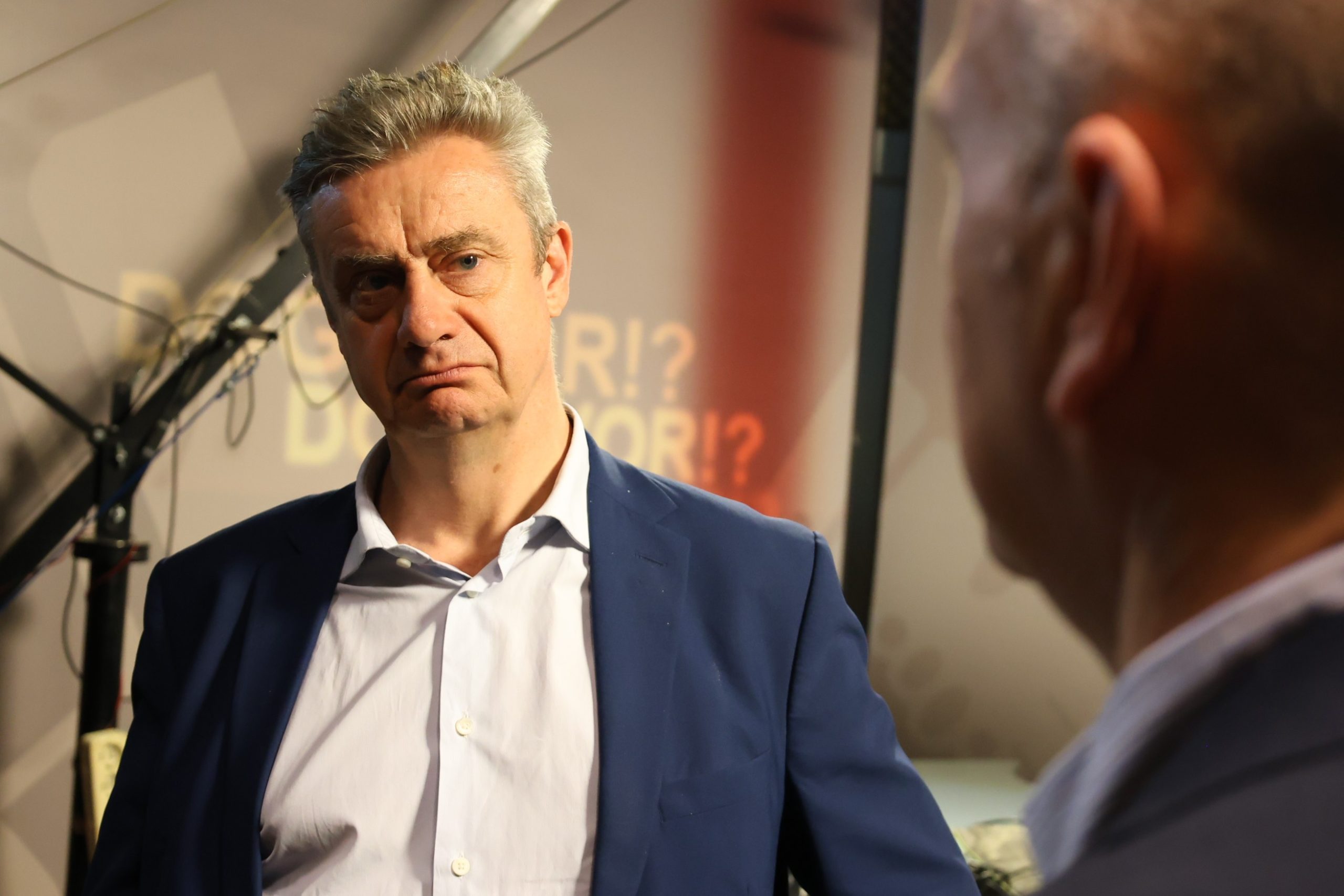 Hargreaves thirrje partive politike: Formojeni Kuvendin e Qeverinë, mos t’ua përcaktojnë të ardhmen të tjerët