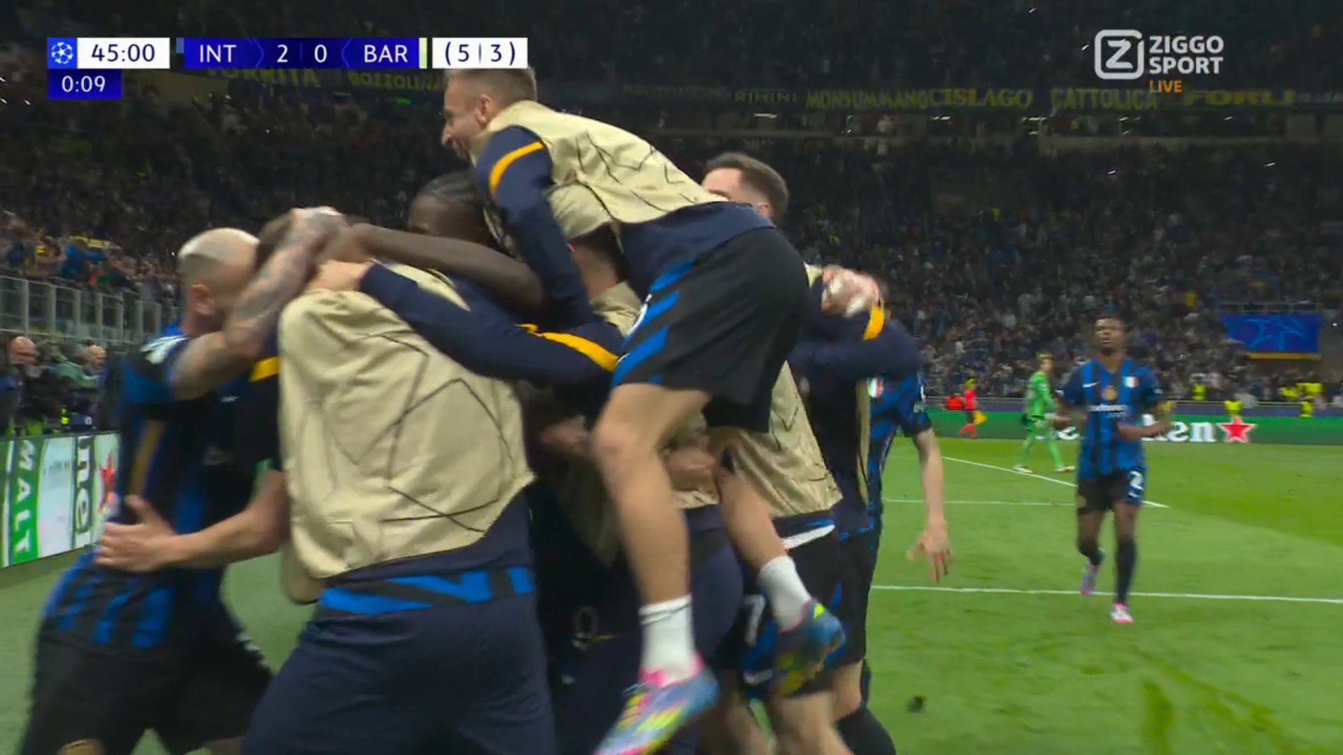 Mbyllet pjesa e parë Inter – Barcelona 2:0