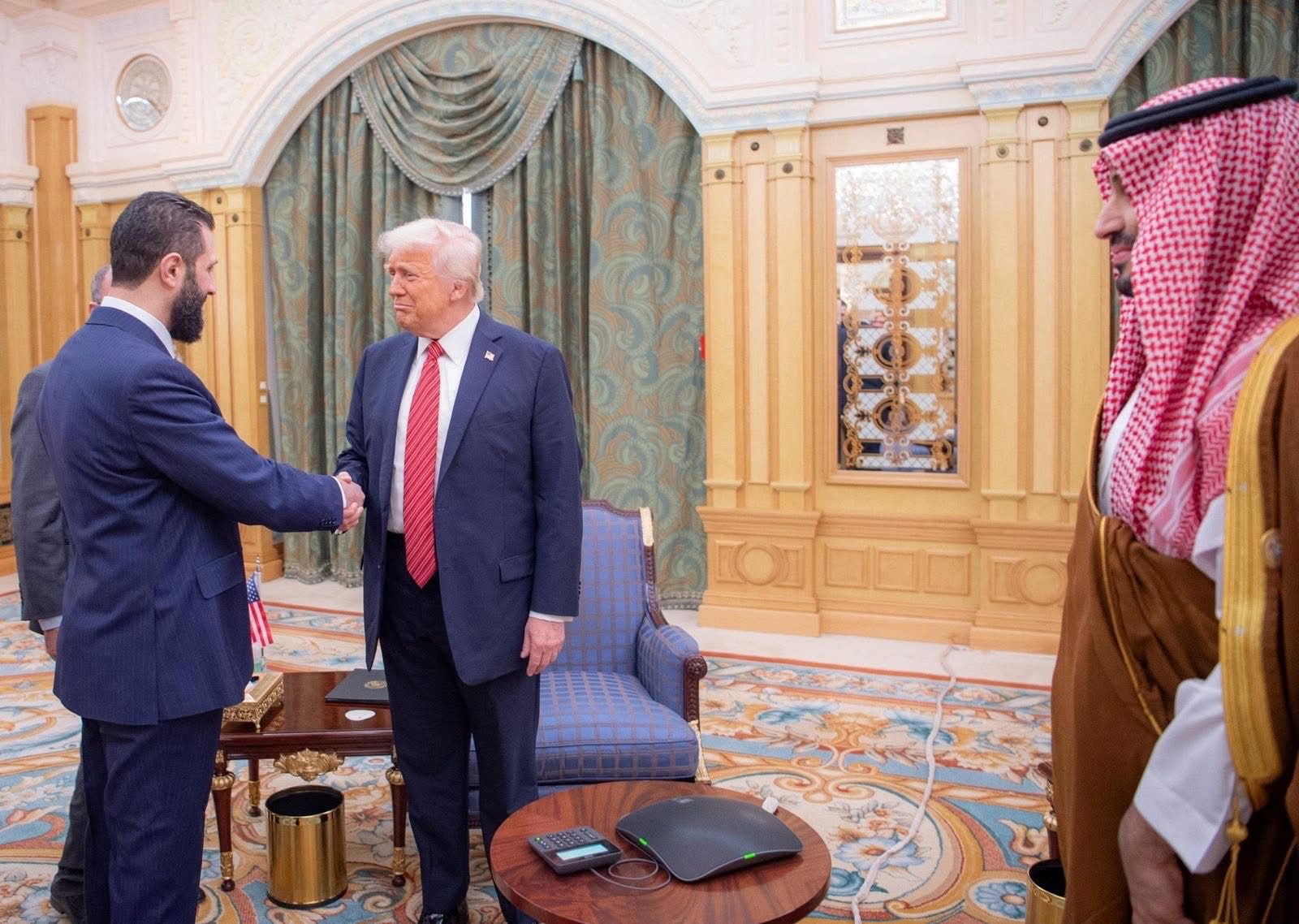 Trumpi ia paraqet pesë kërkesa Sirisë, përfshirë dëbimin e “terroristëve palestinezë”