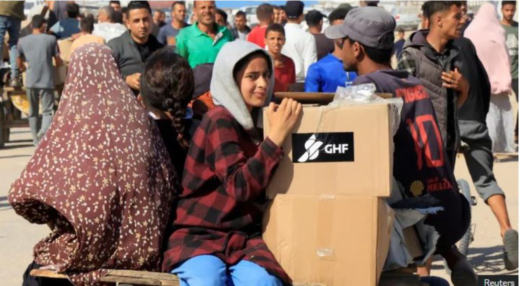 Kaos në Rafah: Mijëra palestinezë vërshojnë pikën e ndihmave të mbështetur nga SHBA dhe Izraeli