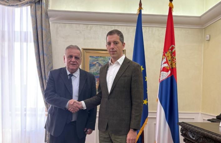 Nexhmedin Spahiu takohet me ministrin serb, Marko Gjuriq në Beograd 