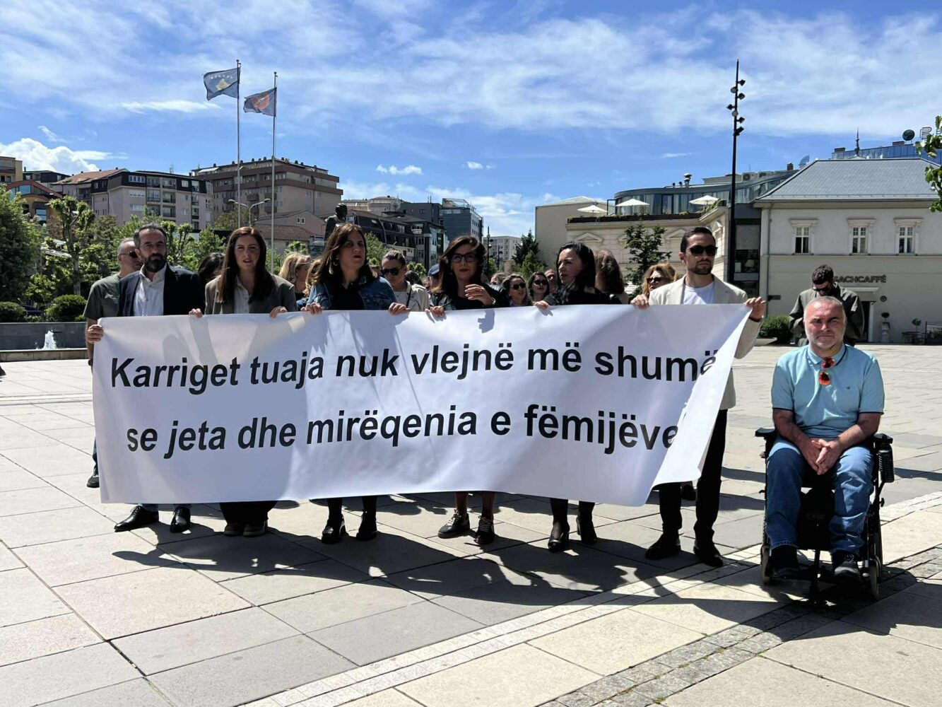 Protestë para Kuvendit për të drejtat dhe mirëqenien e fëmijëve