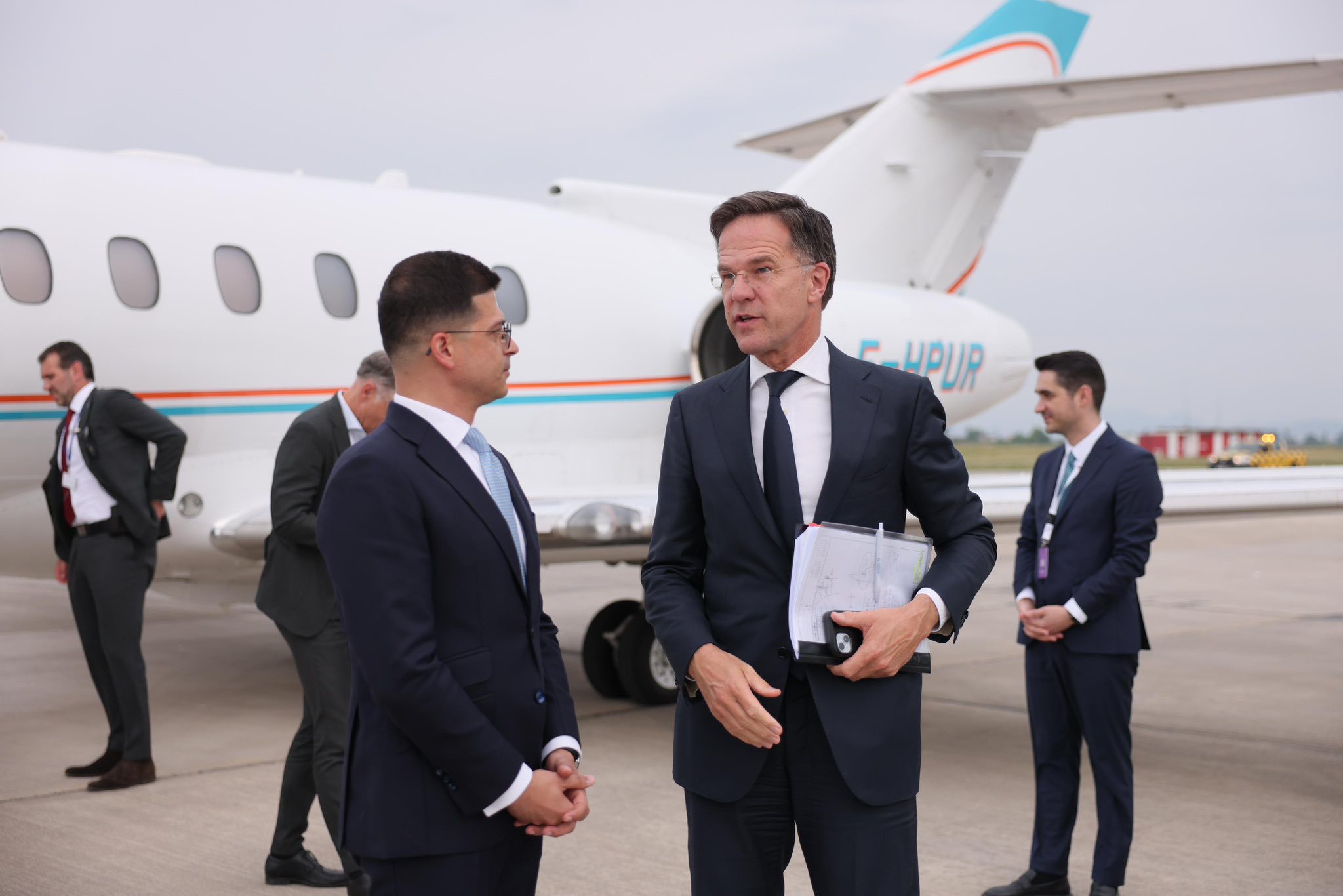 Sekretari i NATO-s mbërrin në Tiranë