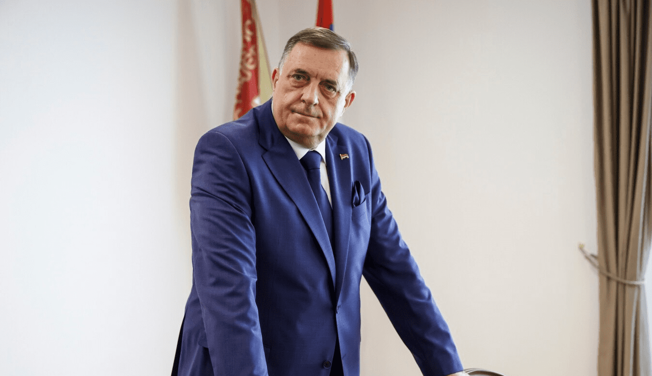 Fyeu boshnjakët duke i quajtur “të konvertuar”, ngritet padi ndaj Dodikut