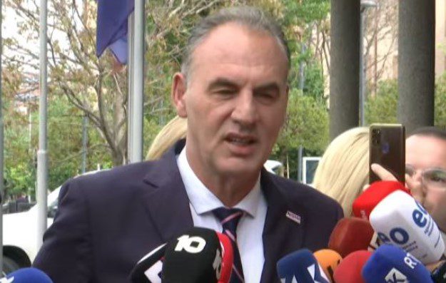 Limaj para seancës: Ka lëvizje, por duhet marrëveshje  