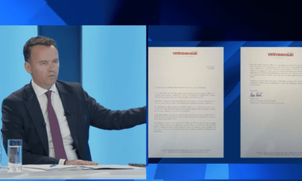 Kerquki ia lexon Faton Pecit letrën e VV’së drejtuar LDK’së, ja çka thotë ministri në detyrë
