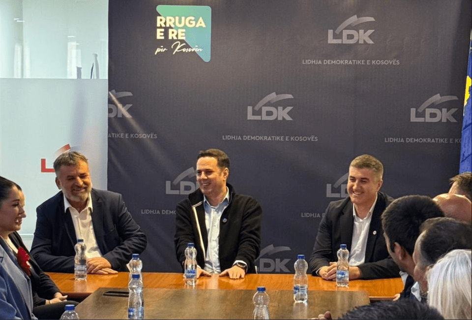 LDK në Suharekë njofton për rikthimin e Blerim Kuçit në partinë e Lumir Abdixhikut