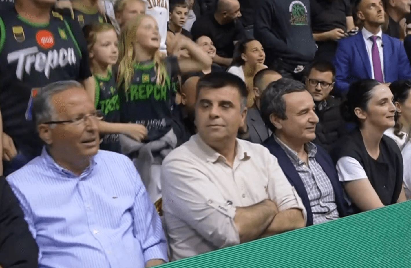 Kurti e Hamza po e shikojnë bashkë finalen e Superligës së Kosovës në basketboll
