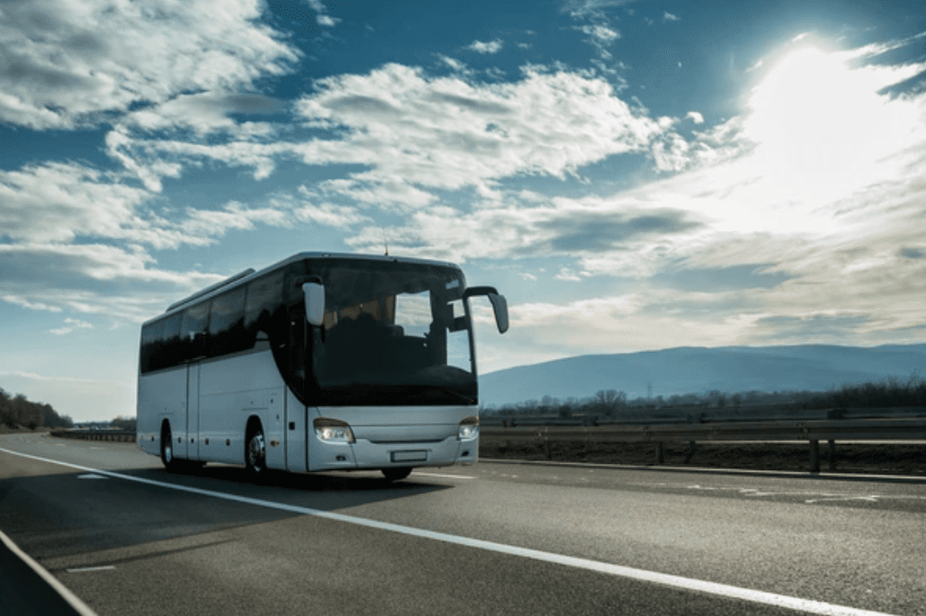 Policia në Gjilan gjobit pesë kompani që nuk e kishin kryer kontrollin teknik të autobusëve