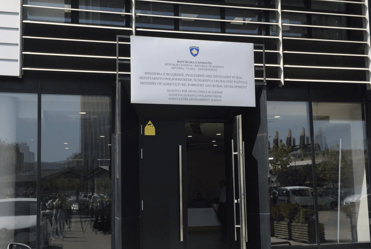 Bastisjet e sekuestrimi i materialeve, Ministria e Bujqësisë del me komunikatë