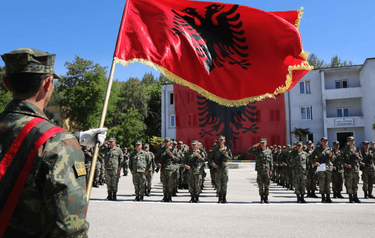 Shqipëria rikthen në shërbimin aktiv ushtarët rezervë