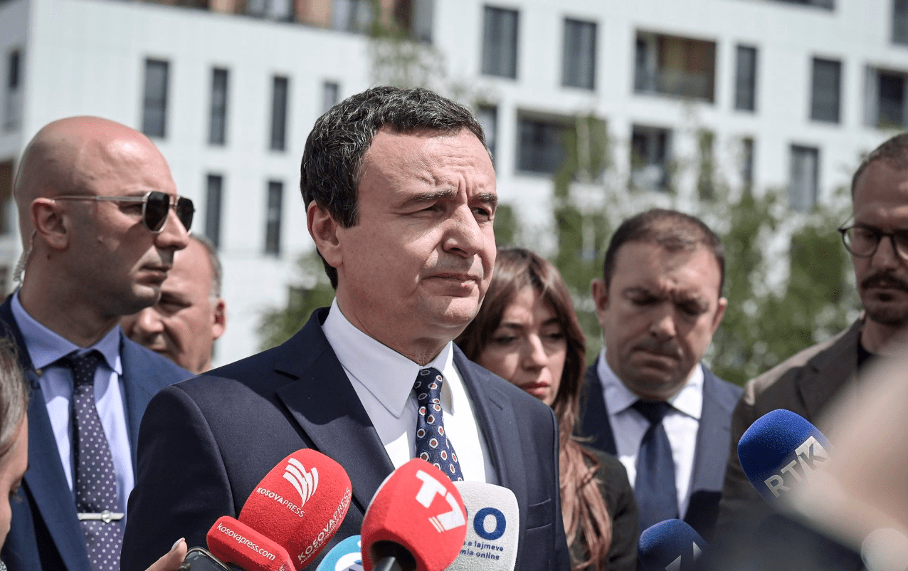 Bllokimi i hyrjeve në Prishtinë nga bizneset, Kurti: Koha e barrikadave ka kaluar