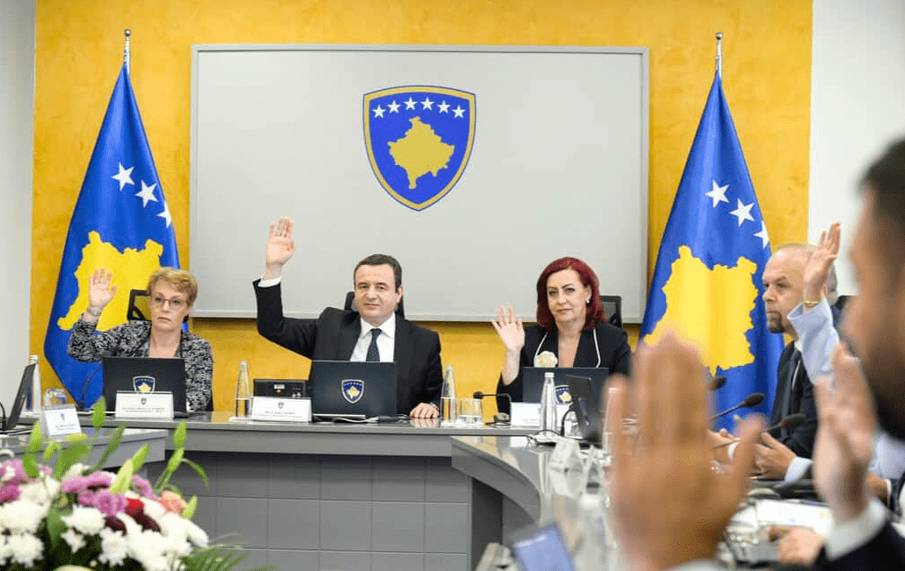 Qeveria në detyrë mban mbledhje – emëron disa drejtorë dhe miraton vendime për projekte kapitale