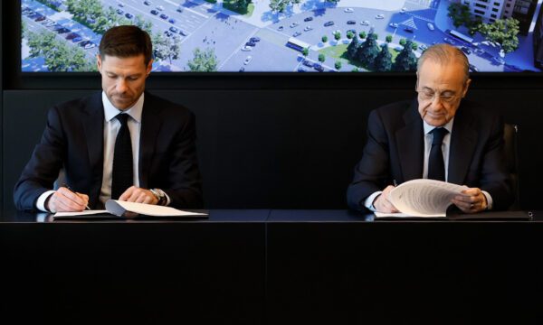 Real Madridi e prezanton Xabi Alonson, trajneri i ri jep premtime të mëdha