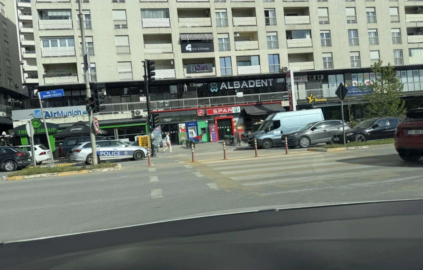 Policia e konfirmon/ Një burrë i vdekur një grua e lënduar