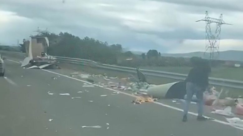Aksident trafiku në autostradën “Ibrahim Rugova”, përfshihen dy kamioneta
