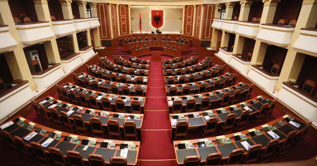 Pas zgjedhjeve të 11 majit kjo është përbërja e Kuvendit: PS siguron 83 mandate, PD-Aleanca 50