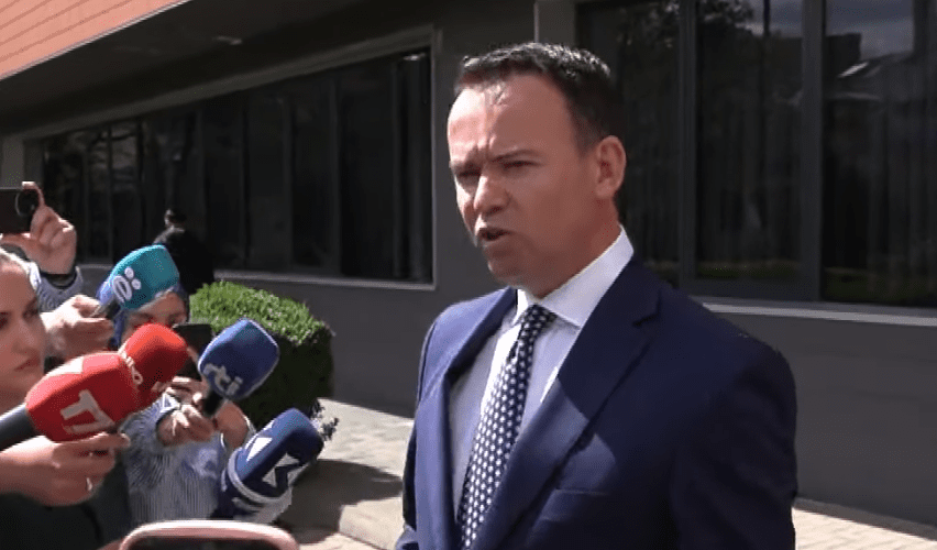 E konfirmon Peci, ish partia e Osmanit s’ka marrë ftesë nga presidentja