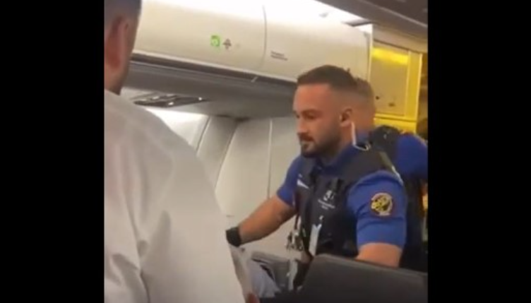 Një person tenton ta hapë derën e aeroplanit në fluturimin Cyrih – Prishtinë, ndërhyn policia