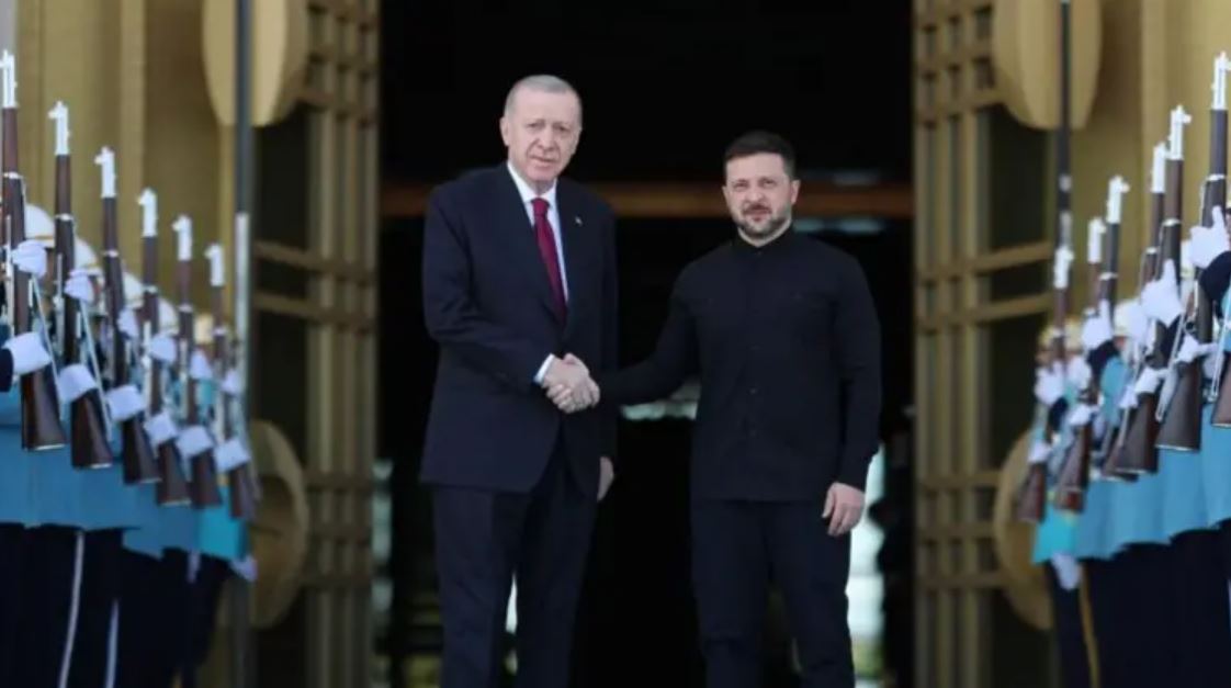 Erdogan e pret Zelenskyn para takimit dypalësh