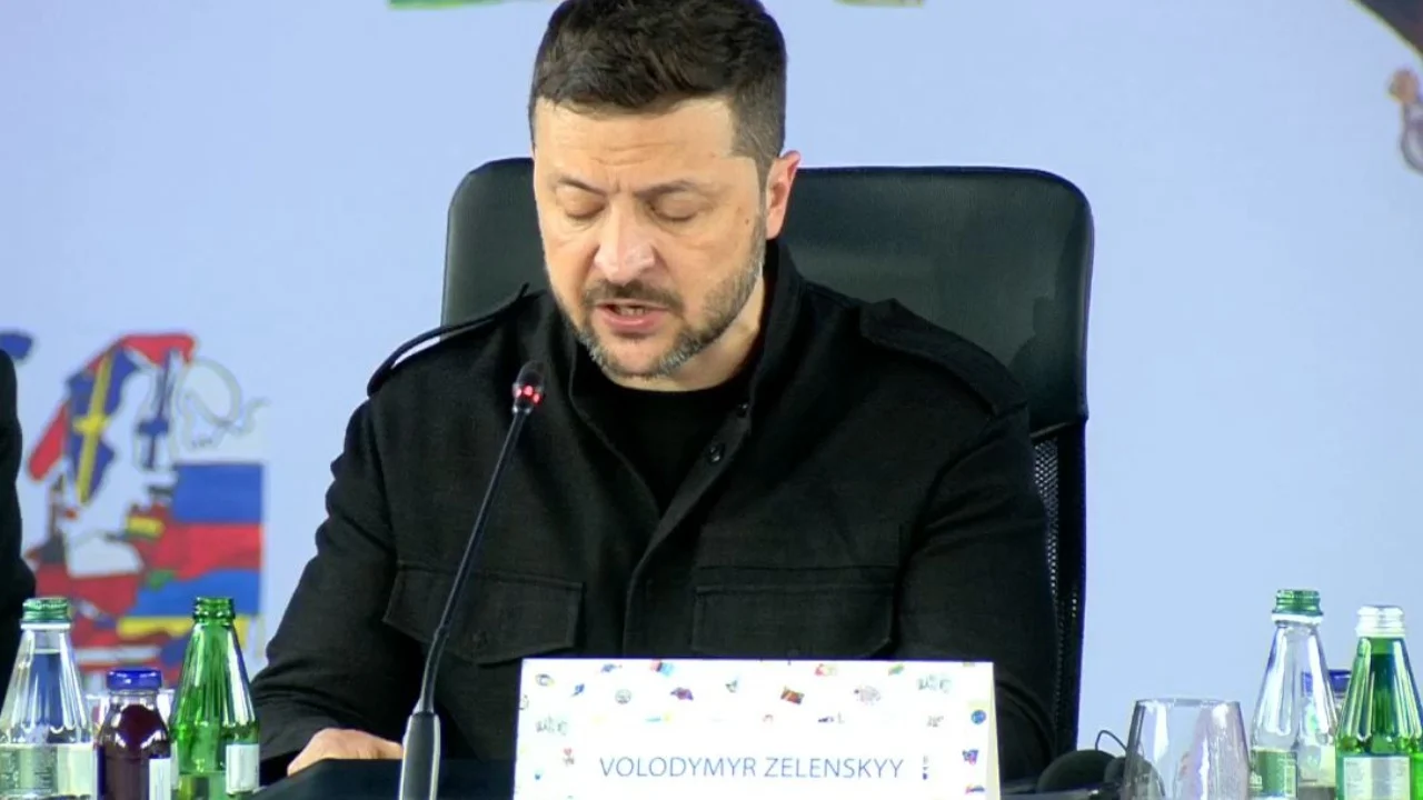  Zelensky: S’jemi ne që po minojmë negociatat, por rusët që dërgojnë kokëbosha