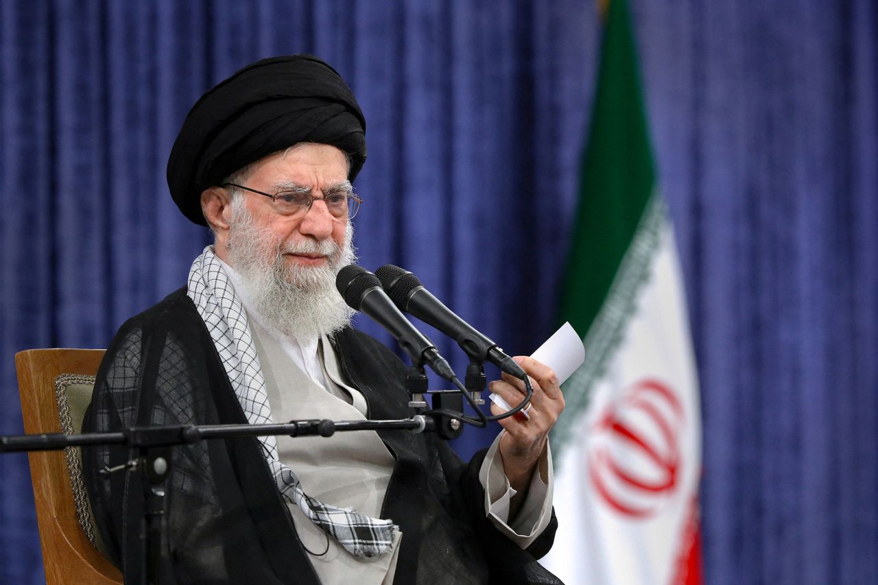 Lideri Suprem i Iranit: Çdo veprim ushtarak i ShBA-së “do të përballet me pasoja të pariparueshme”