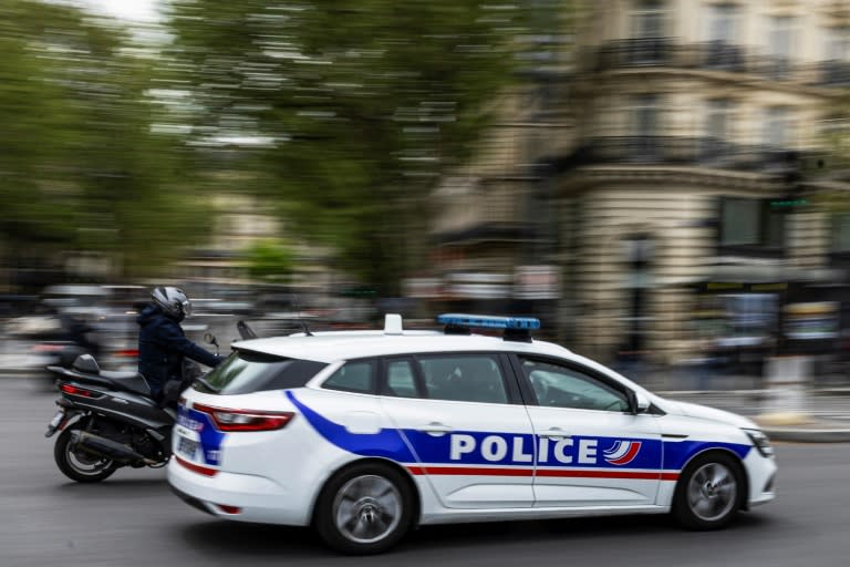 Francë: Nxënësi e ther për vdekje asistenten që po ua kontrollonte çantat