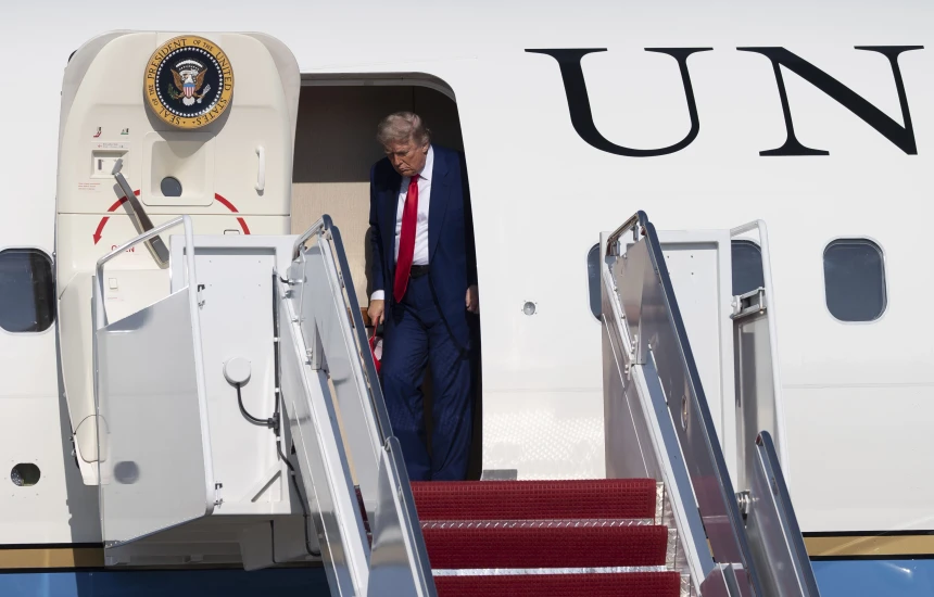 Trump arrin në Holandë për samitin e NATO-s