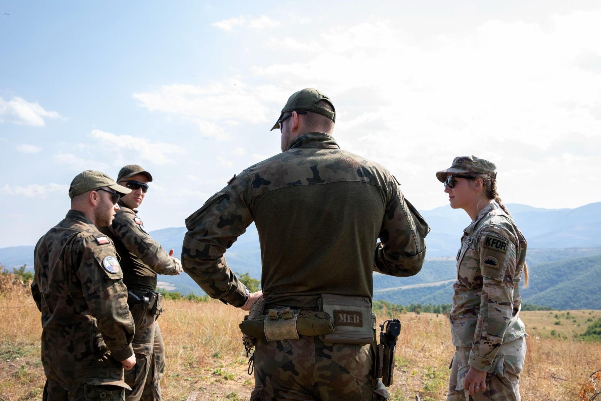 Ushtarët polakë të KFOR-it patrullojnë në veri të Kosovës