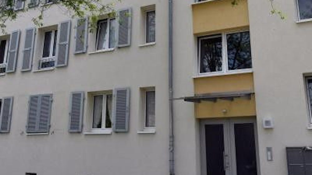 Gjermani: Dyshohet se babai hodhi nga dritarja fëmijën e tij dy-vjeçar