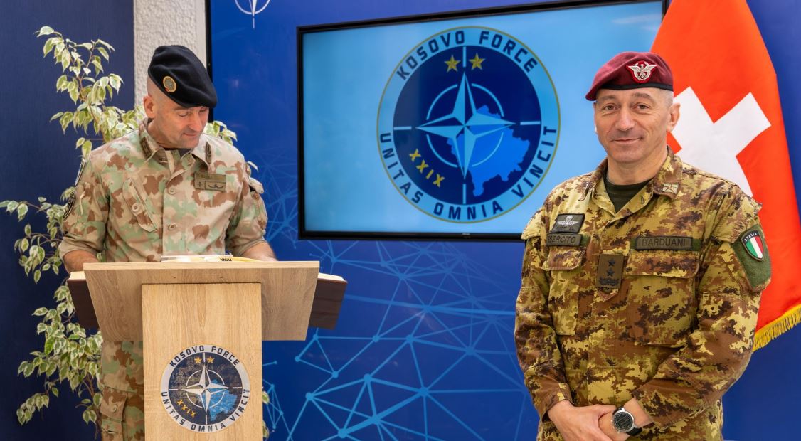 Barduani takohet me shefin e ushtrisë zvicerane, flasin për sigurinë në Kosovë