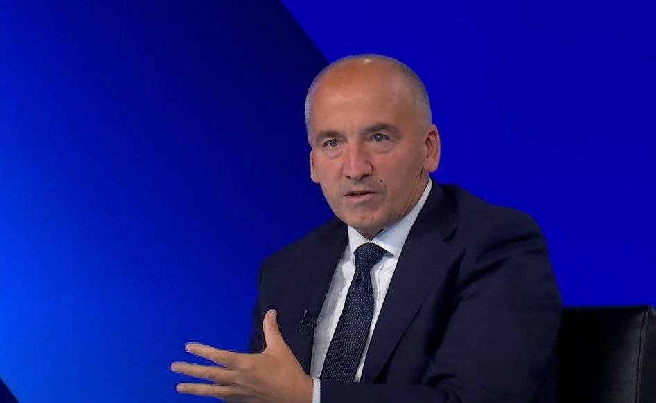Ngërçi në Kuvend, Muhaxheri: Cirkus që po ndodh çdo të dytën ditë