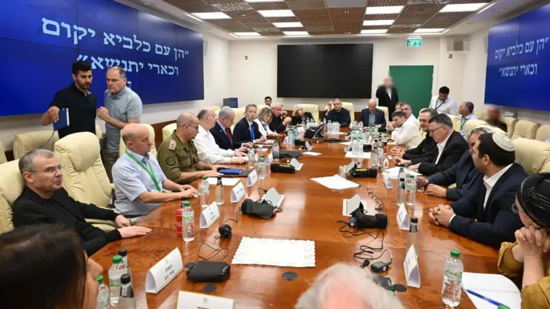 Netanyahu thërret kabinetin e sigurisë pas raundit të ri raketash me Iranin