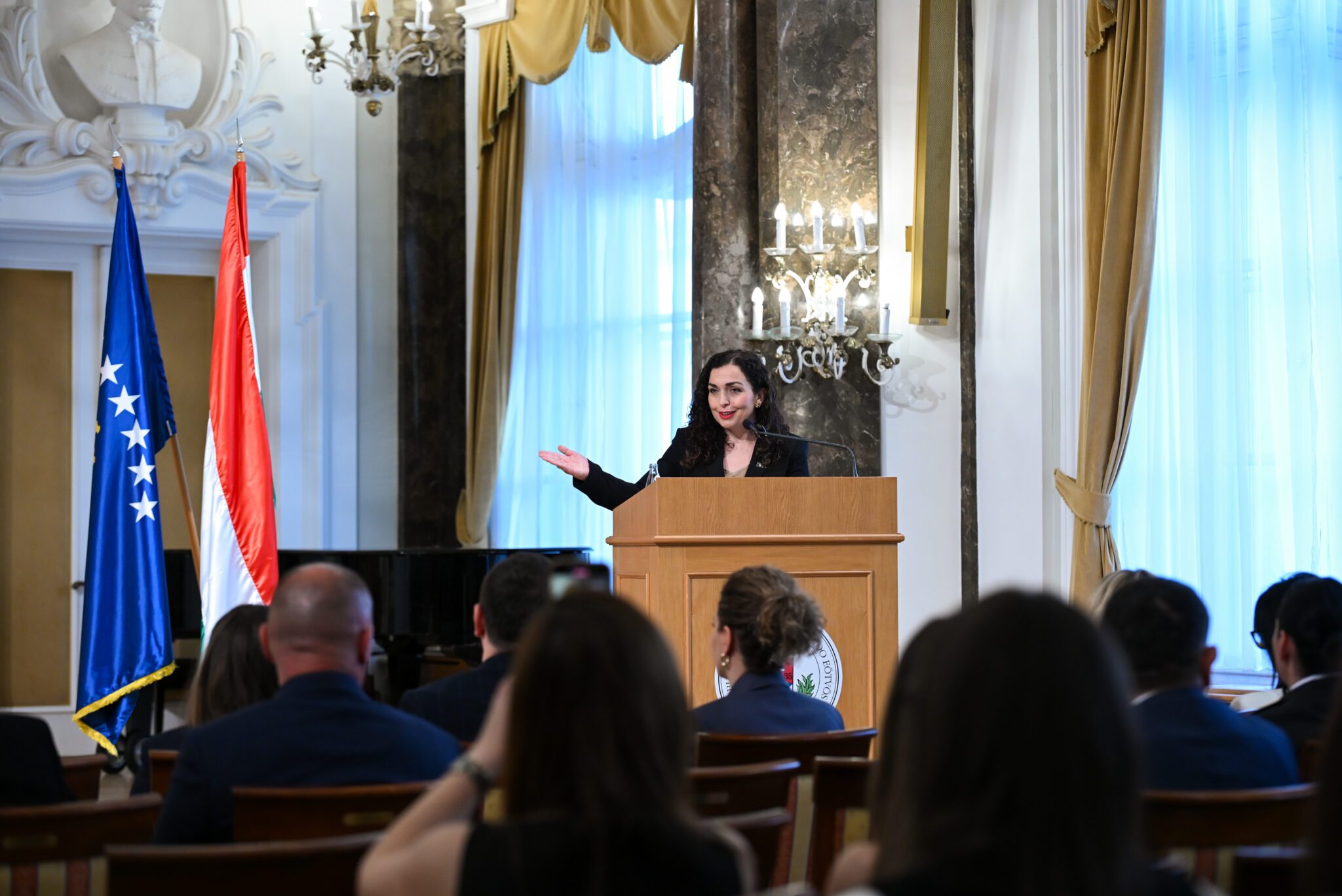 Osmani në Hungari: Aleancat me ShBA-në, BE-në dhe partneriteti me NATO-n janë në ADN-në e shtetësisë sonë