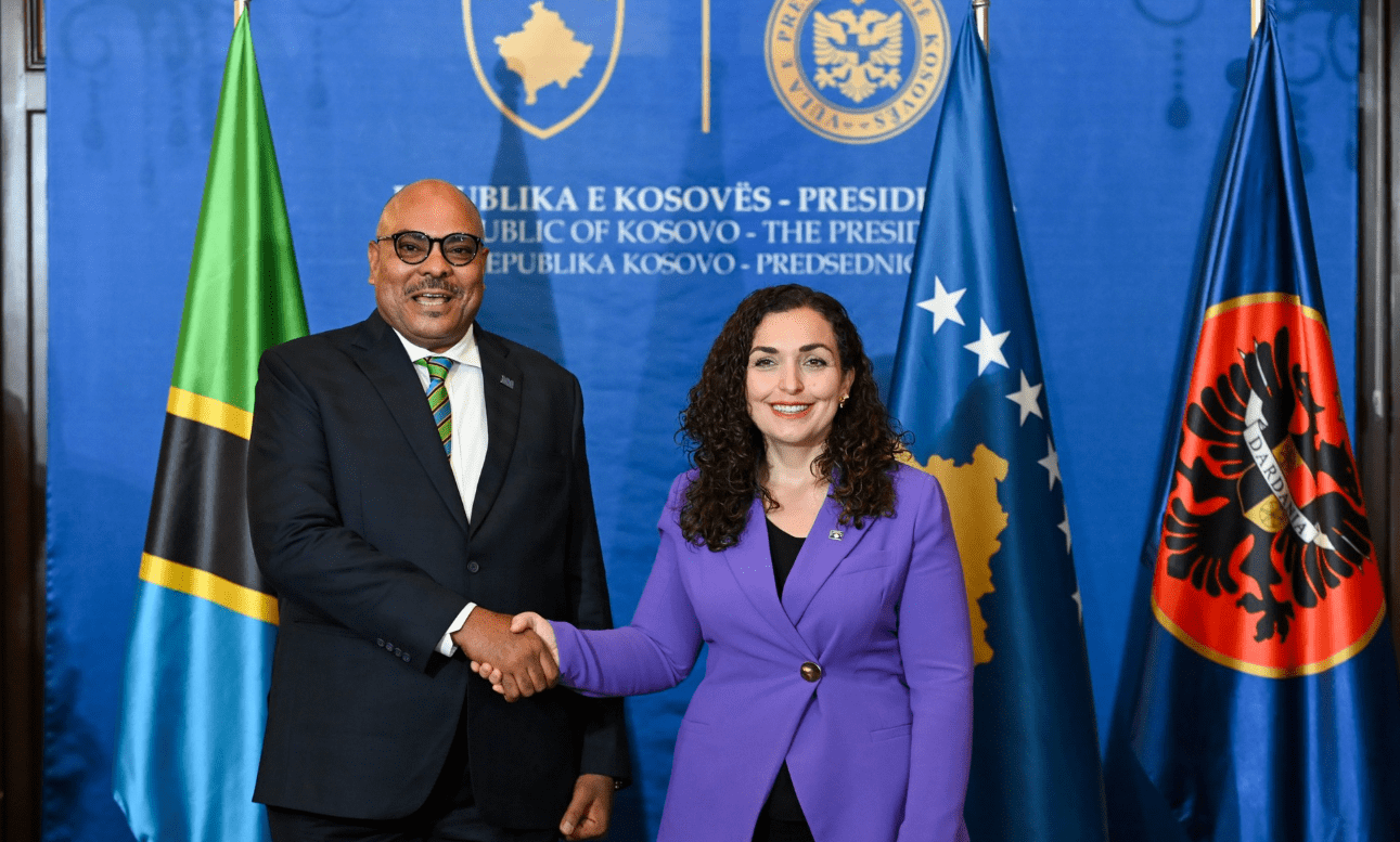 Forcimi i lidhjeve mes Kosovës dhe vendeve afrikane, temë gjatë takimit mes Osmanit dhe Kombos