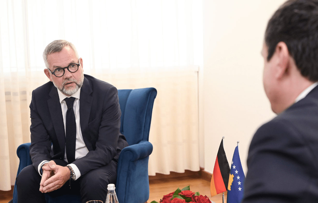 Kurti bisedon me ish-deputetin e Bundestagut për aktualitetin politik në vend