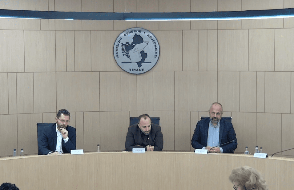 Zgjedhjet në Shqipëri, votat do të rinumërohen në Tiranë