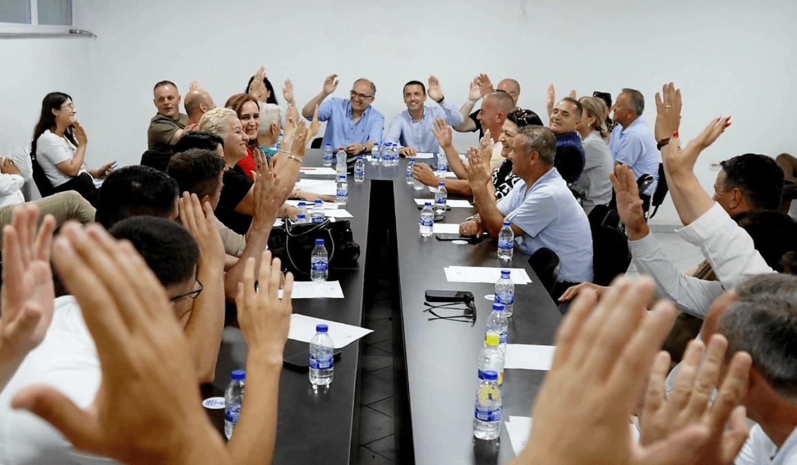 Shaqir Totaj sërish kandidat i PDK-së për Prizrenin