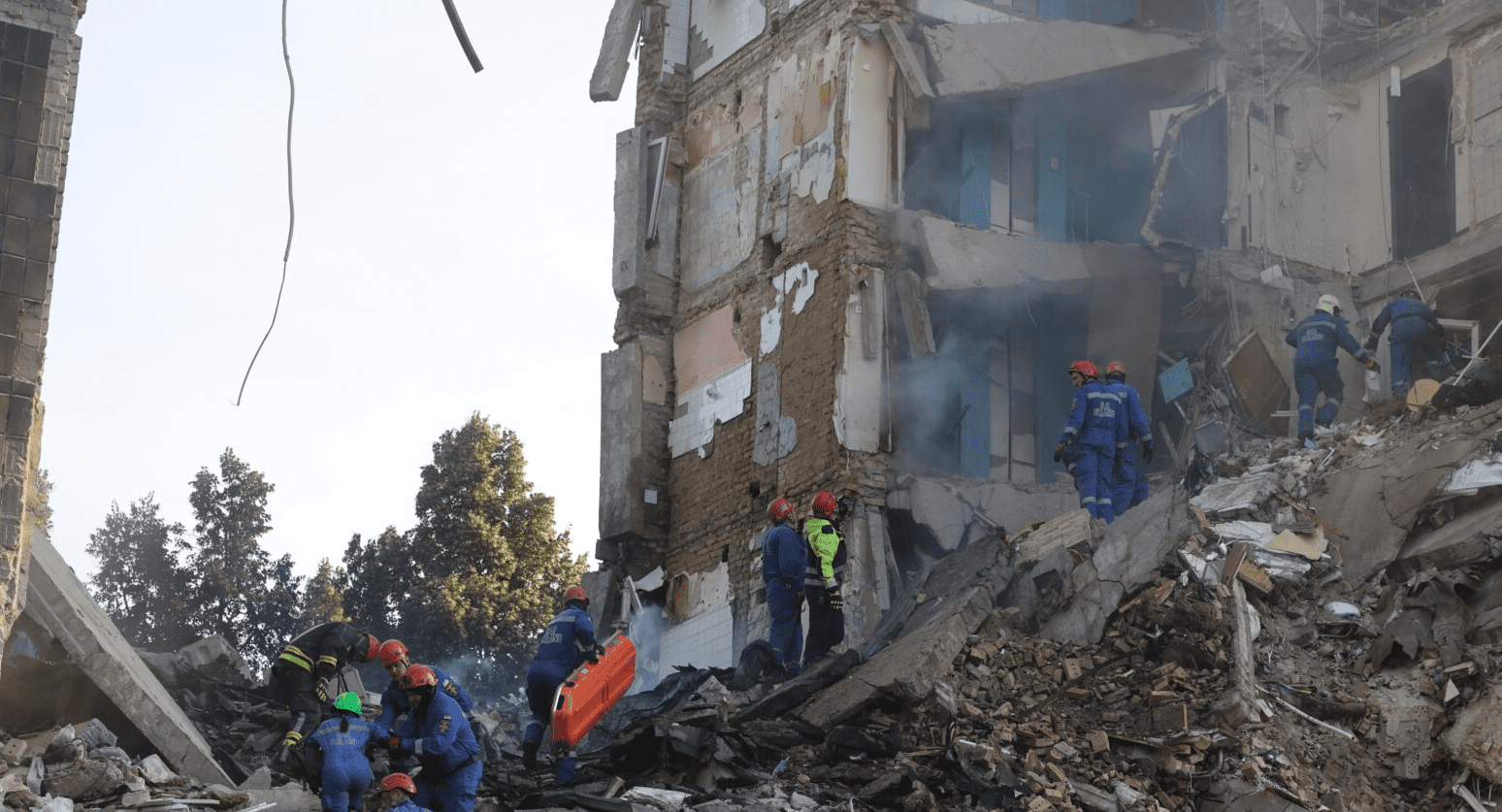 Të paktën 14 të vrarë nga sulmet ruse në Ukrainë