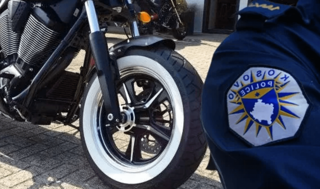 Policia në Gjakovë sekuestron 53 motoçikleta